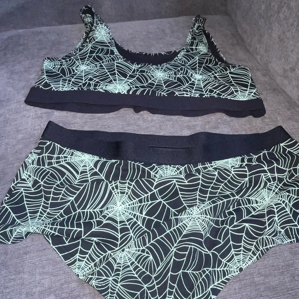 TORRID Plus Size Black & Green Spiderweb Print PANTY AND BRA Set 1X / 2X - Picture 3 of 4
